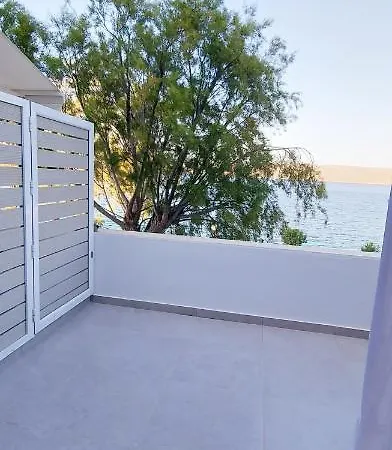 Al Mare Apartment *